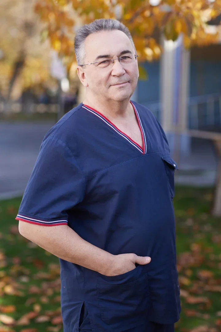 Dr. Eldar Rakhimov